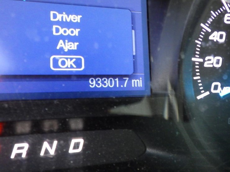 2015-ford-explorer-image-14