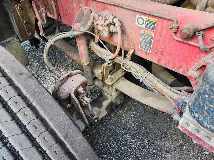 2011-kenworth-t800-image-30