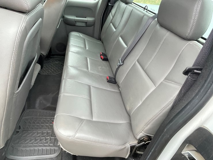 2013-chevrolet-1500-image-55