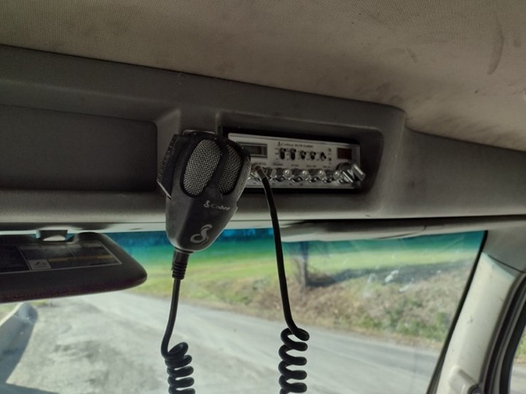 peterbilt-567-image-13