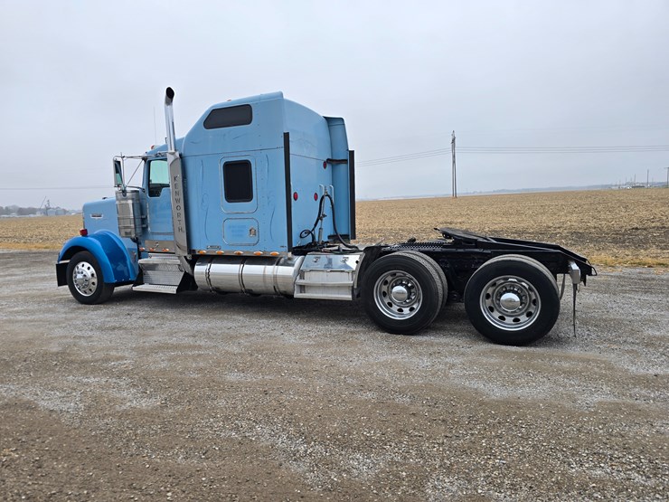 1999-kenworth-w900l-image-13