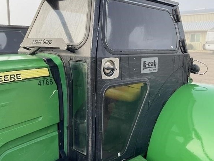 john-deere-6125m-image-8