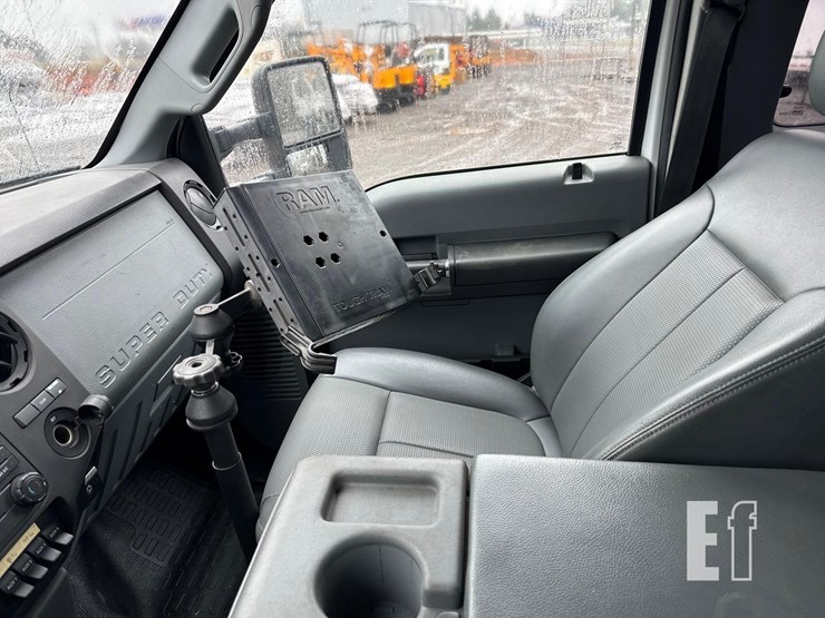 ford-f550-xl-image-19