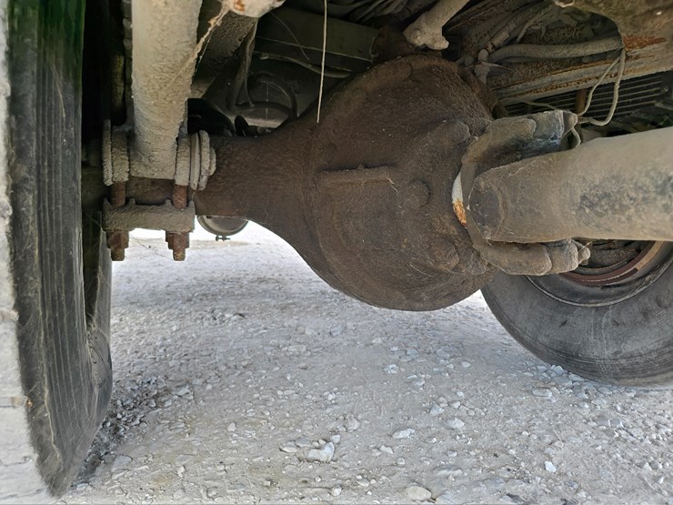 2003-peterbilt-320-image-109