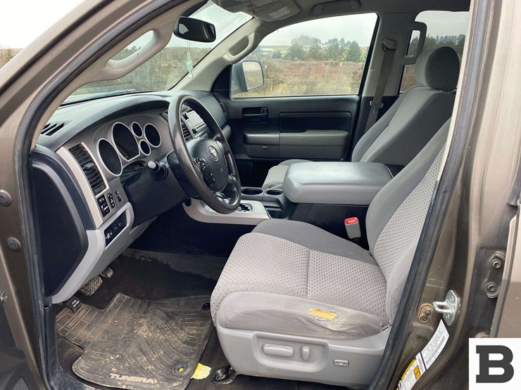 2013-toyota-tundra-image-27