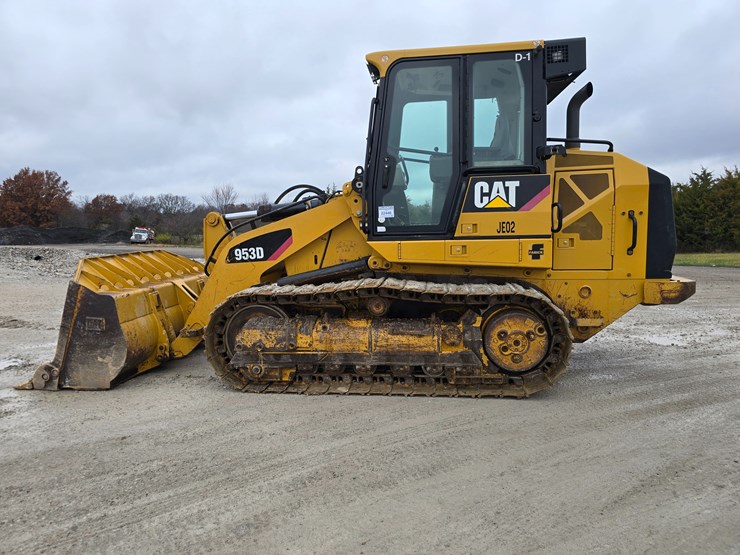 caterpillar-953d-image-12