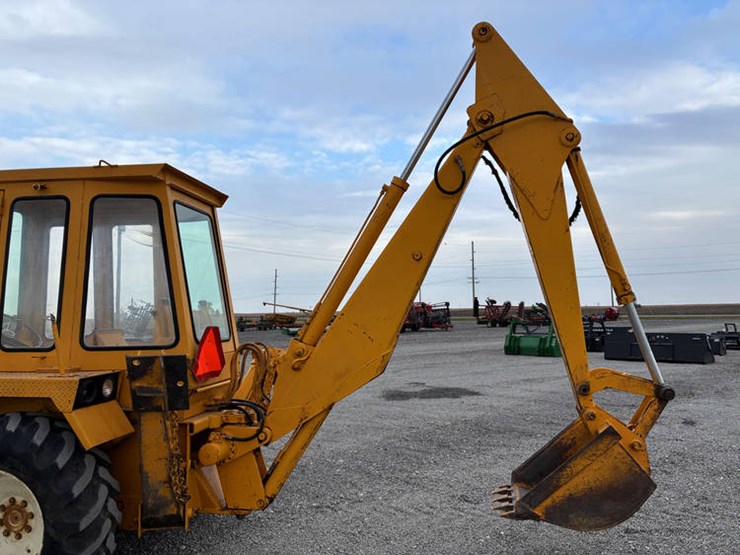 case-ih-3400-image-9