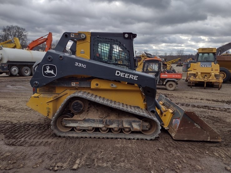 deere-331g-image-3