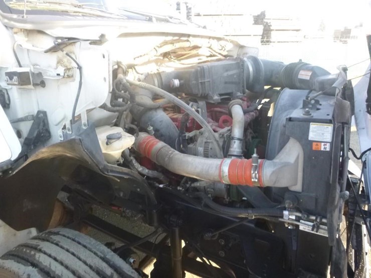 2013-ford-f650-image-16