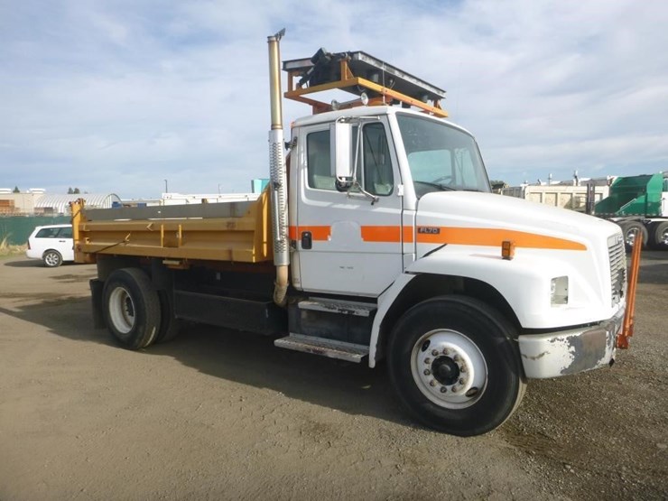 freightliner-fl70-image-2