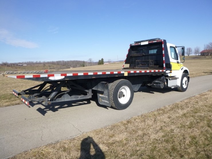 freightliner-m2-106-image-33