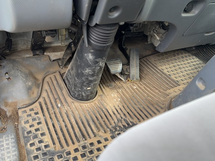 isuzu-npr-hd-image-18