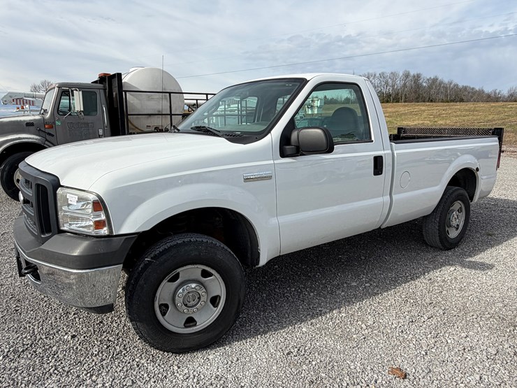 2006-ford-f250-xl-image-1