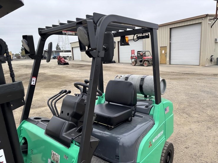 2020-mitsubishi-fg25n-image-16