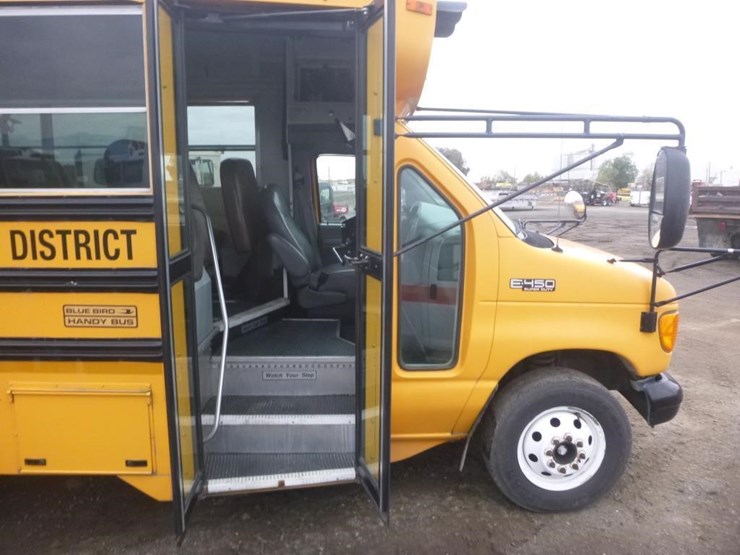 2004-ford-e450-image-8