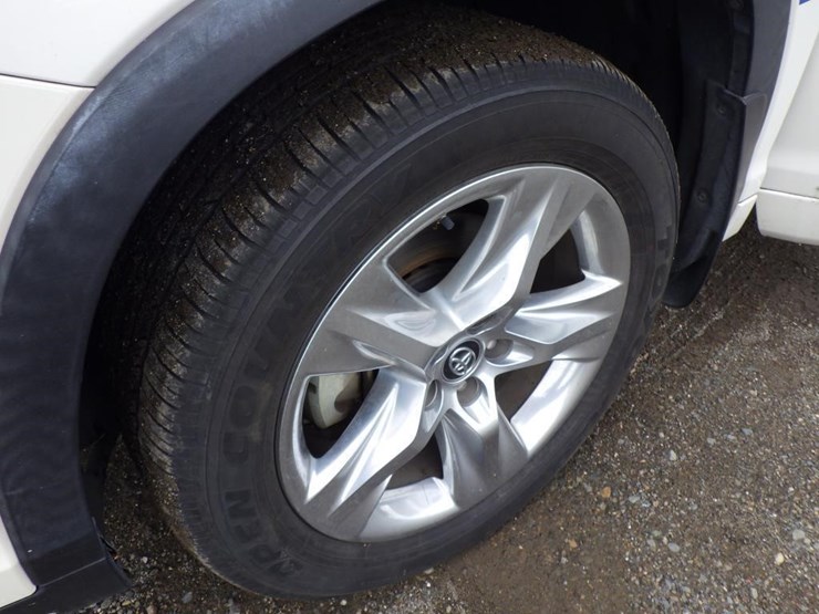 2017-toyota-highlander-image-13