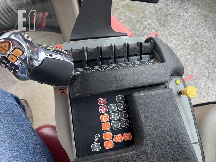 2012-case-ih-steiger-600-quadtrac-image-30