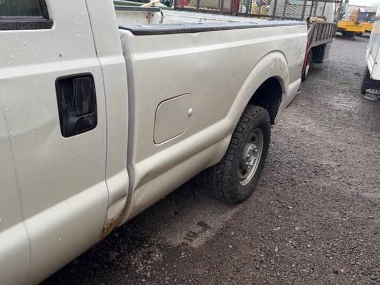 2011-ford-f250-image-15