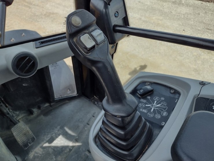 caterpillar-910m-image-11