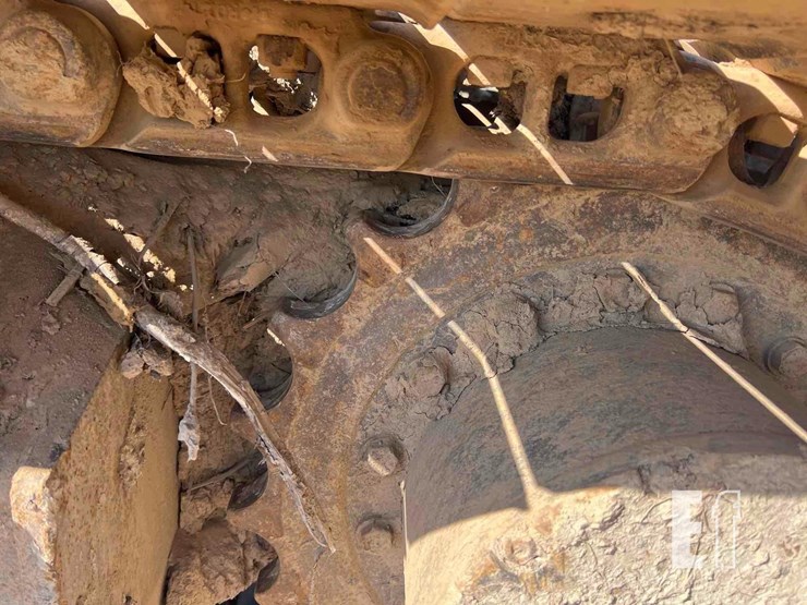 2014-komatsu-pc138us-10-image-10