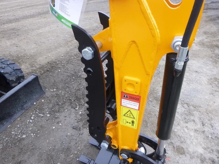 2025-vicsec-vc15-hydraulic-excavator-image-12