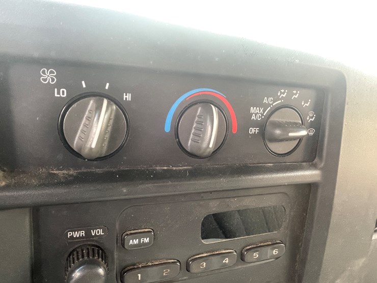 #1403-•-2005-chevy-cargo-van-(wi-title-in-delay)-image-54