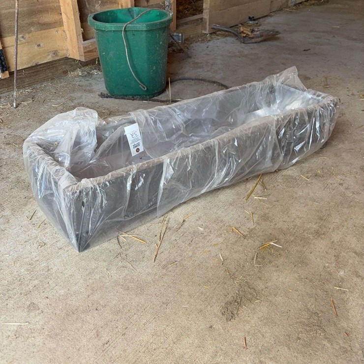 3ft stainless animal water trough, like new