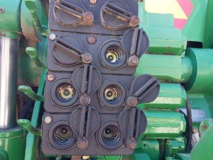 john-deere-8200-image-8