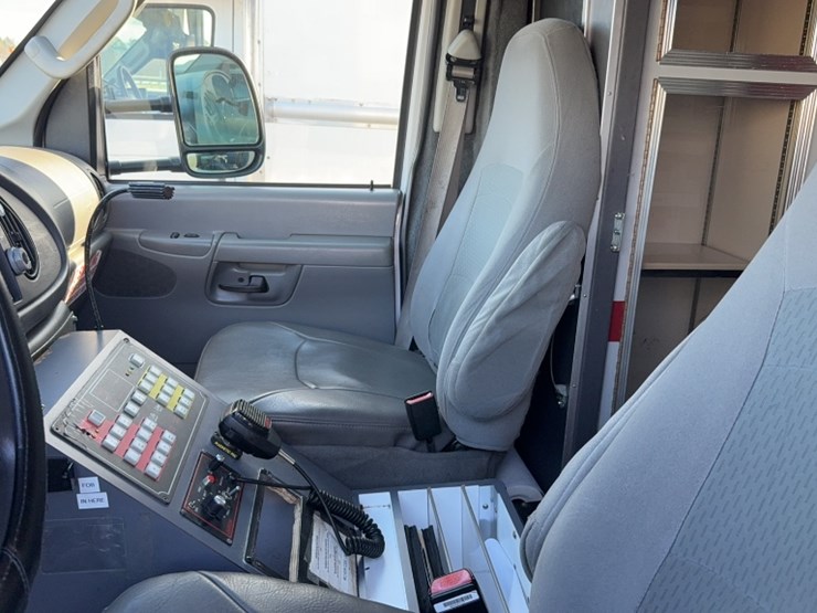 2006-ford-e450-image-20