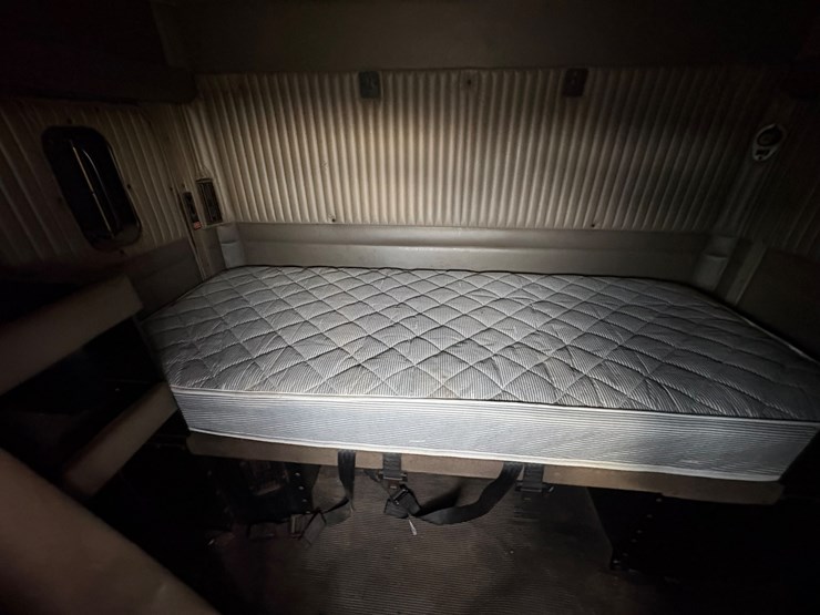 caterpillar-c15-image-15