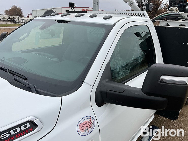 2024-ram-5500-heavy-duty-4x4-service-truck-w/tiger-crane-image-15