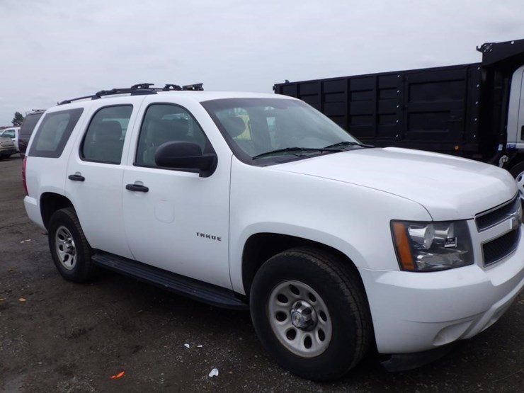 2014-chevrolet-tahoe-image-2