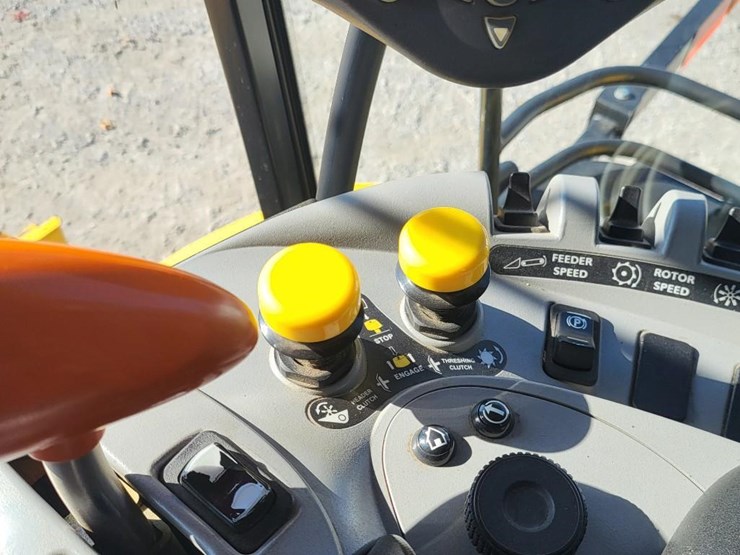 new-holland-cr9040-image-99