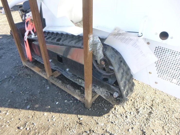 2025-bison-tele-bt360w-skid-steer-track-loader-image-18