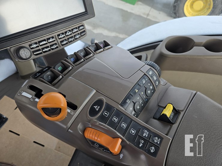 john-deere-8370r-image-23