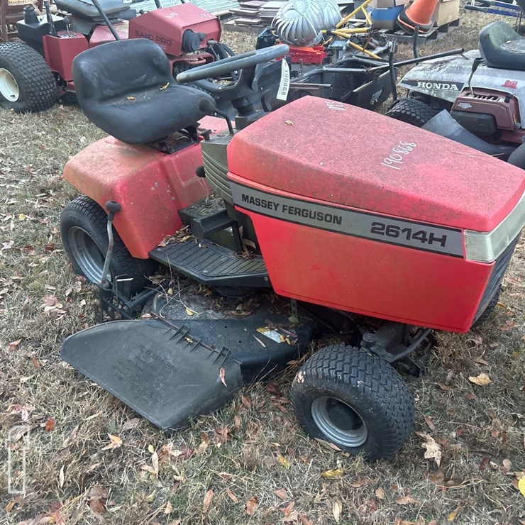 MASSEY-FERGUSON 1195