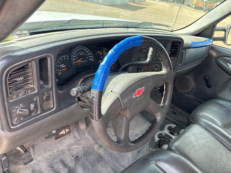 2006-chevrolet-2500hd-image-8