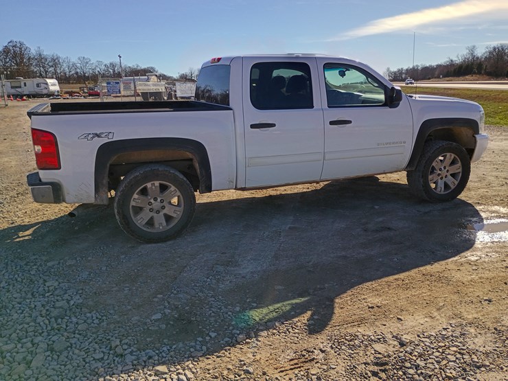 chevrolet-silverado-1500-image-10