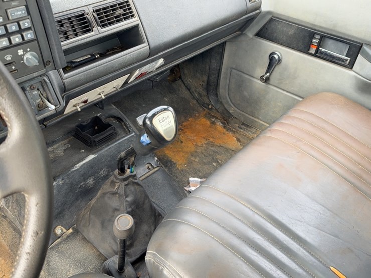 1996-caterpillar-3116-image-23