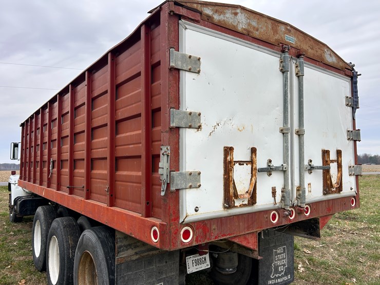 international-fleetstar-image-20