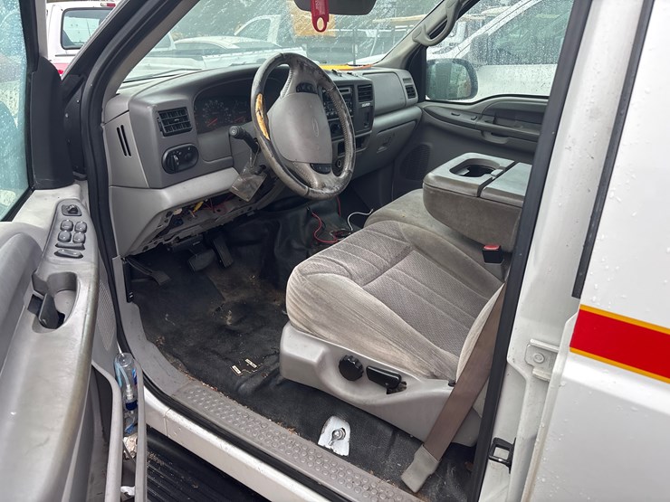 ford-excursion-image-7