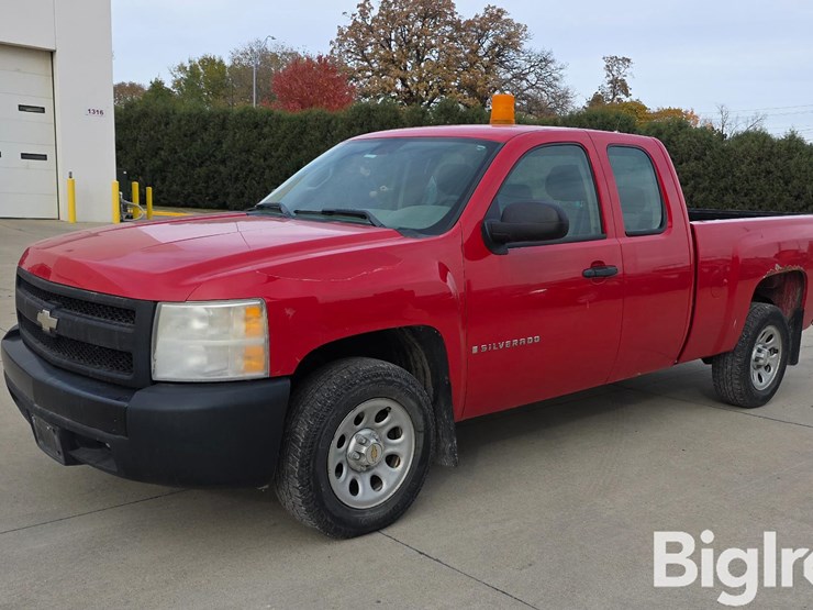 chevrolet-silverado-1500-image-1