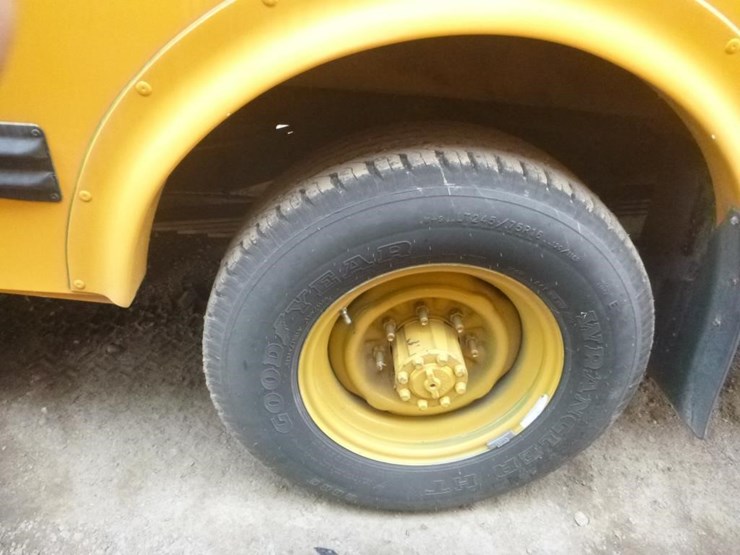 1995-ford-e350-image-21