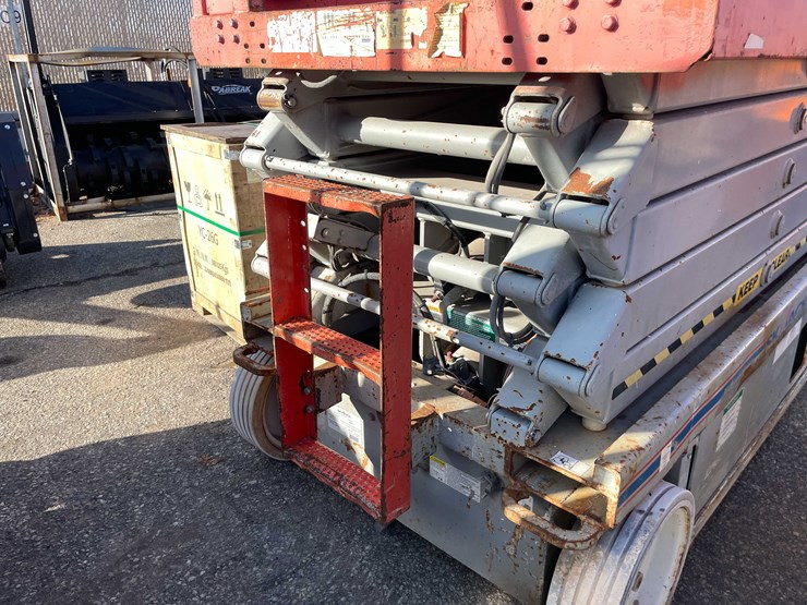 #6230-•-skyjack-4632-scissor-lift-(o9)-image-14