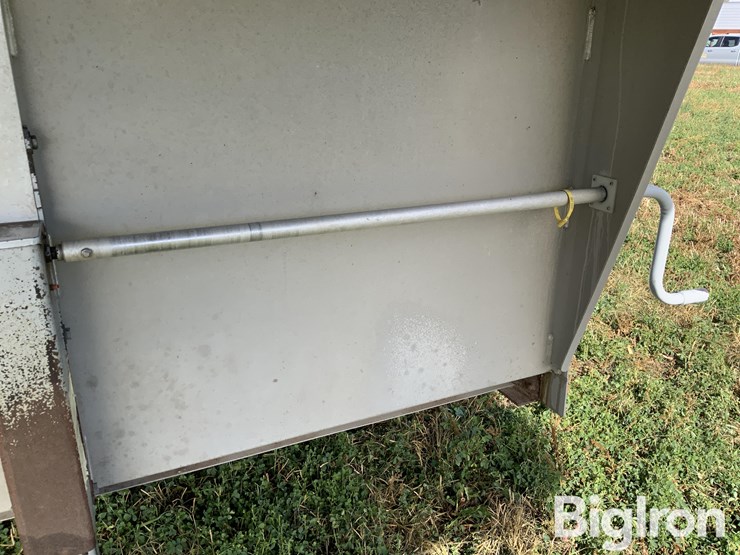 2019-elite-tri/a-gooseneck-livestock-trailer-image-20