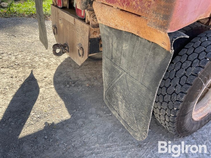 international-4700-image-15