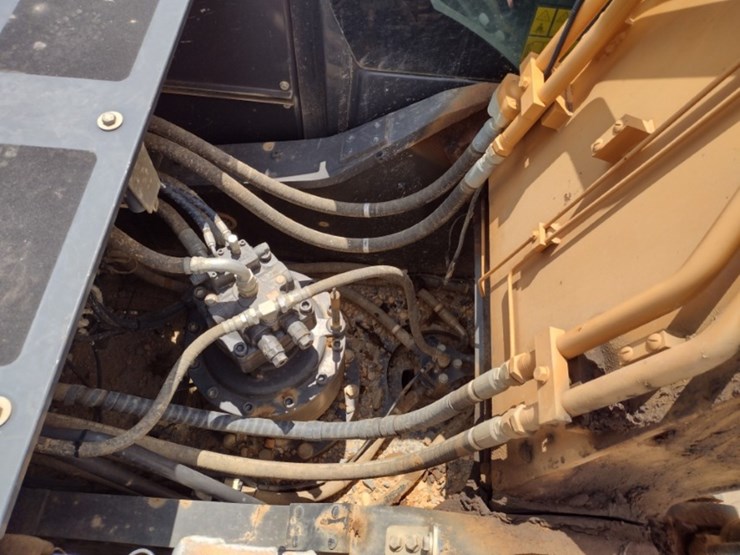 case-cx350d-image-37