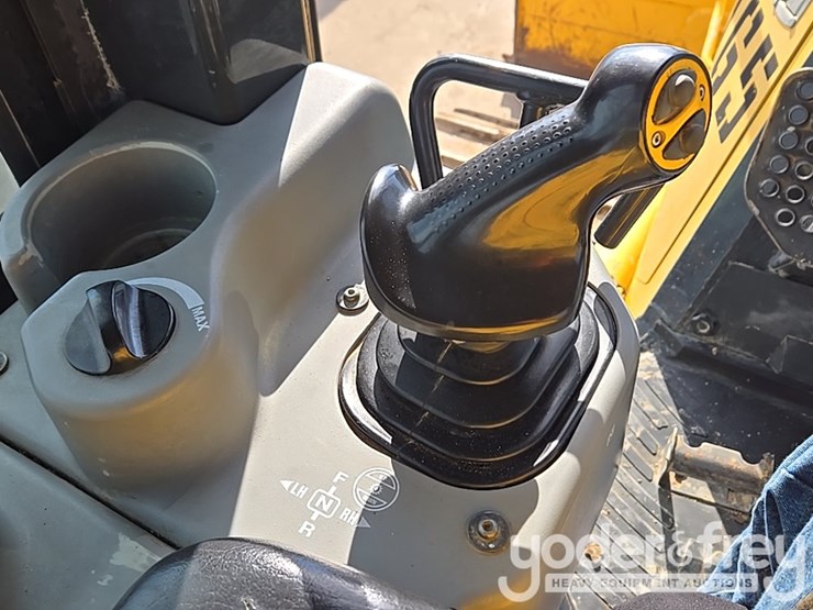 2018-komatsu-d61pxi-24-image-126