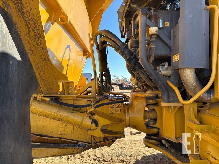 2014-volvo-a25g-image-15