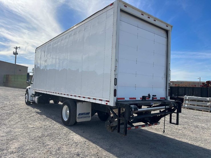 freightliner-m2-106-image-7